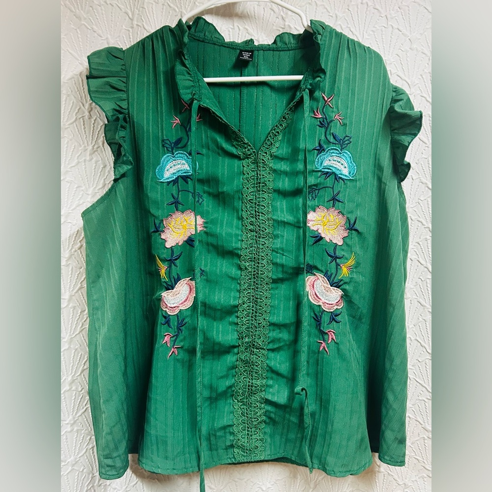 SHEIN Curve 2X Embroidered Green Blouse